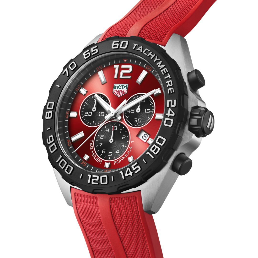 Discover the new smartwatch from Tag Heuer | Maison Birks Canada